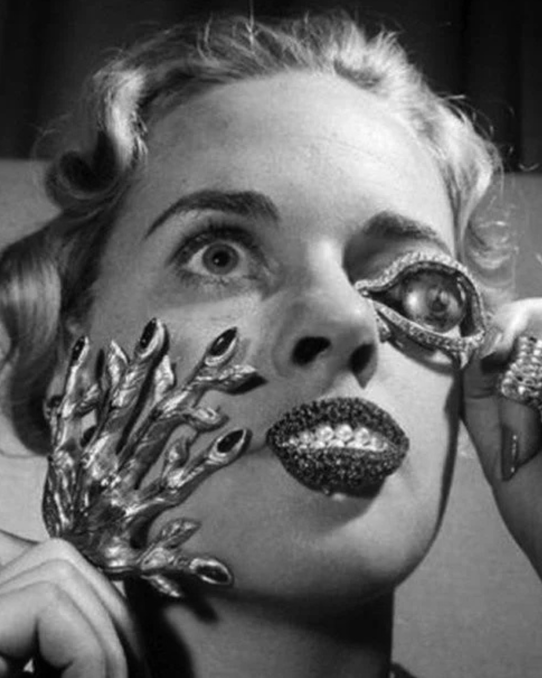 Salvador Dali designed jewellery?