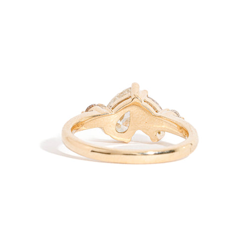 Pear Cut, Maquis Cut and Round Cut Diamond Ring in 18 Carat Yellow Gold 