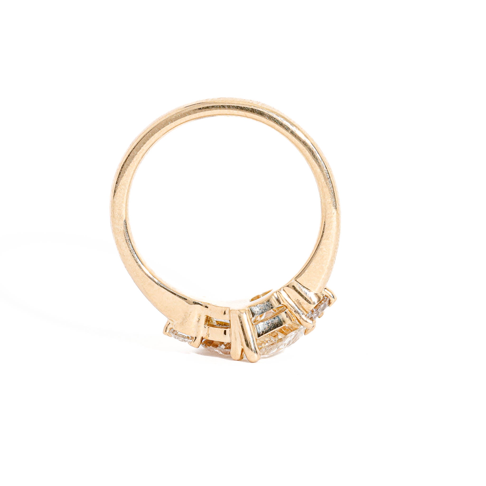 Pear Cut, Maquis Cut and Round Cut Diamond Ring in 18 Carat Yellow Gold