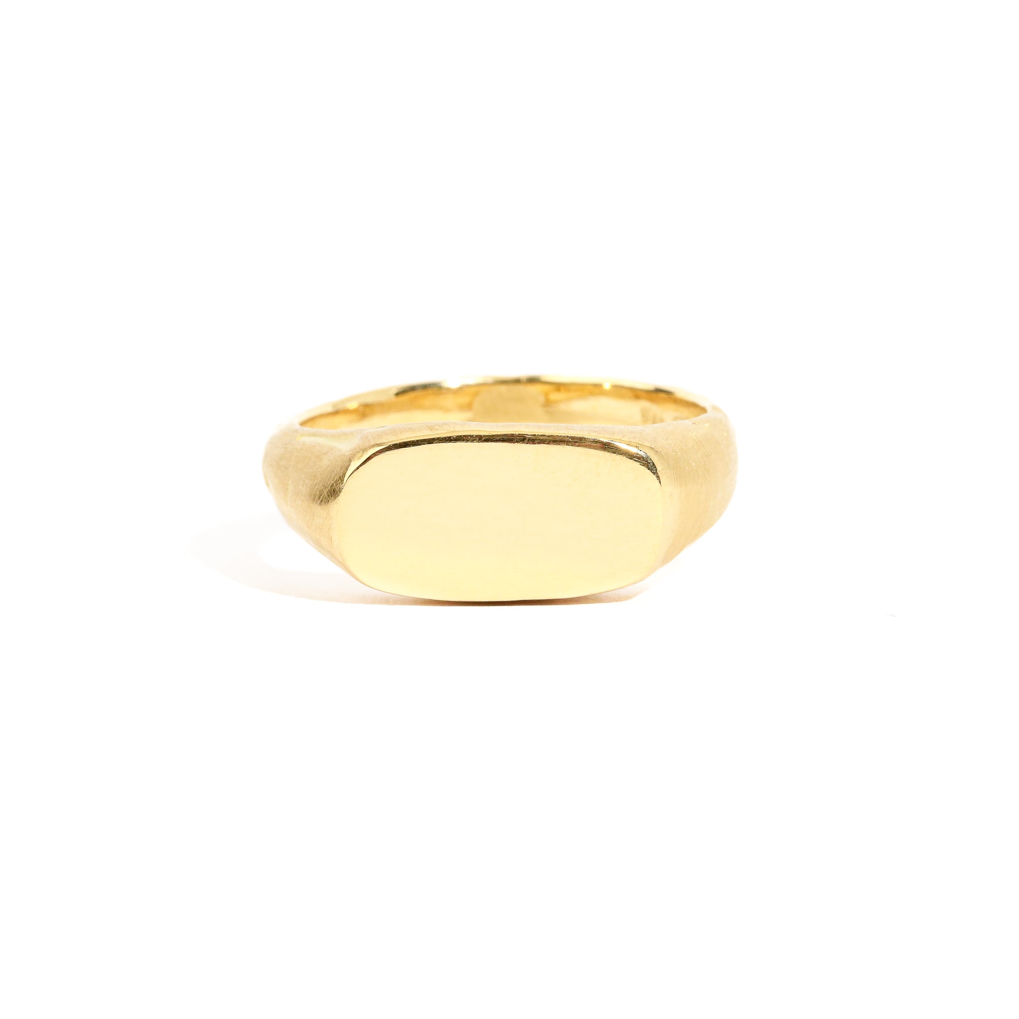 18kt yellow gold signet ring