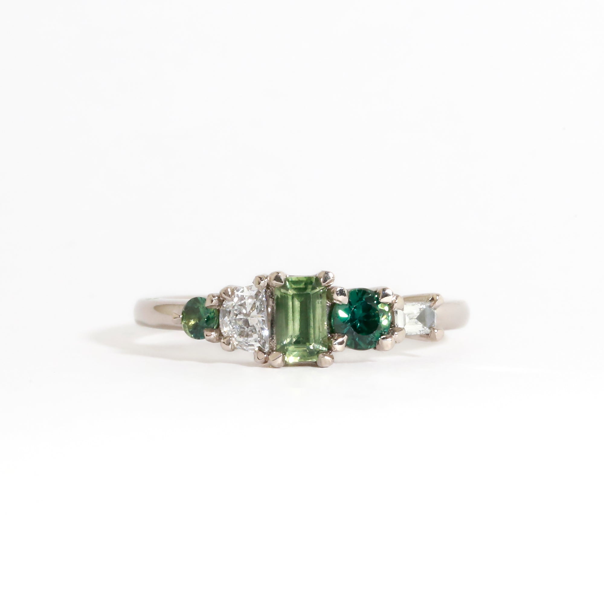 Valis Sapphire and Diamond Ring