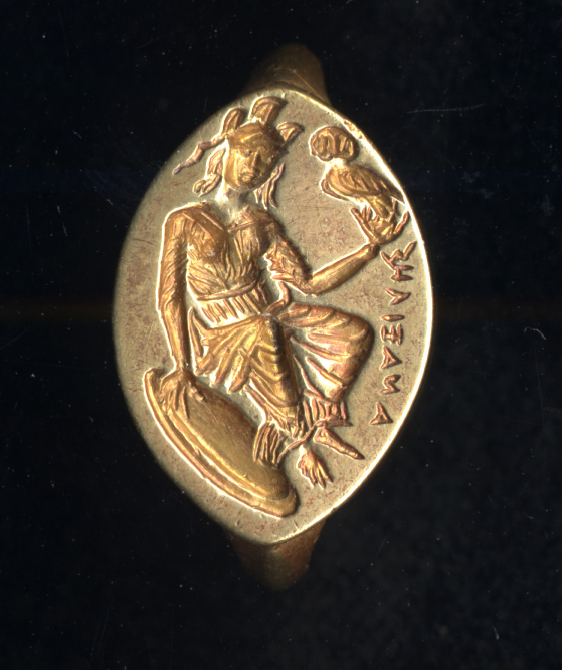 The History and Meaning of Signet Rings: From Ancient Seals to Modern Style