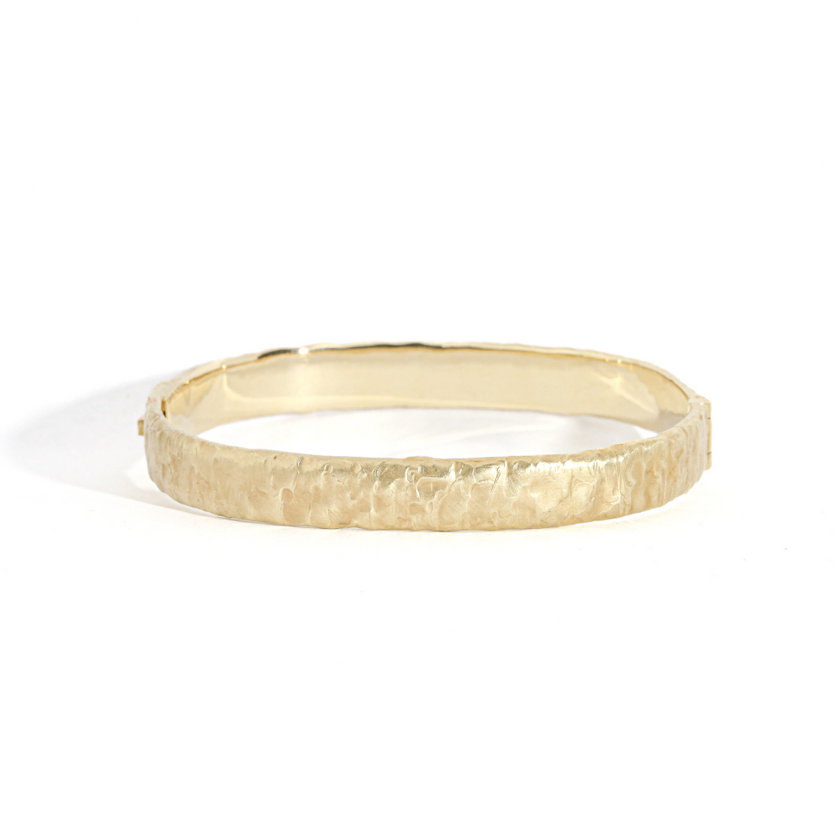 Solaris Bangle in 9kt Gold | Solid Gold Bangle with Organic Wax 