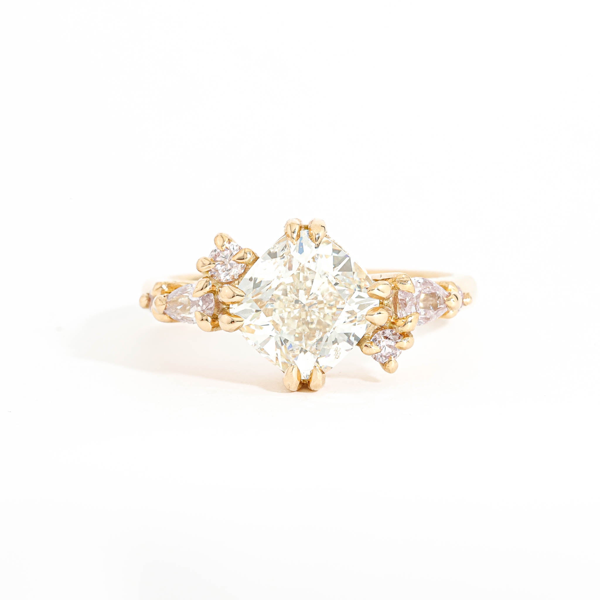 Pink champagne diamond ring deals