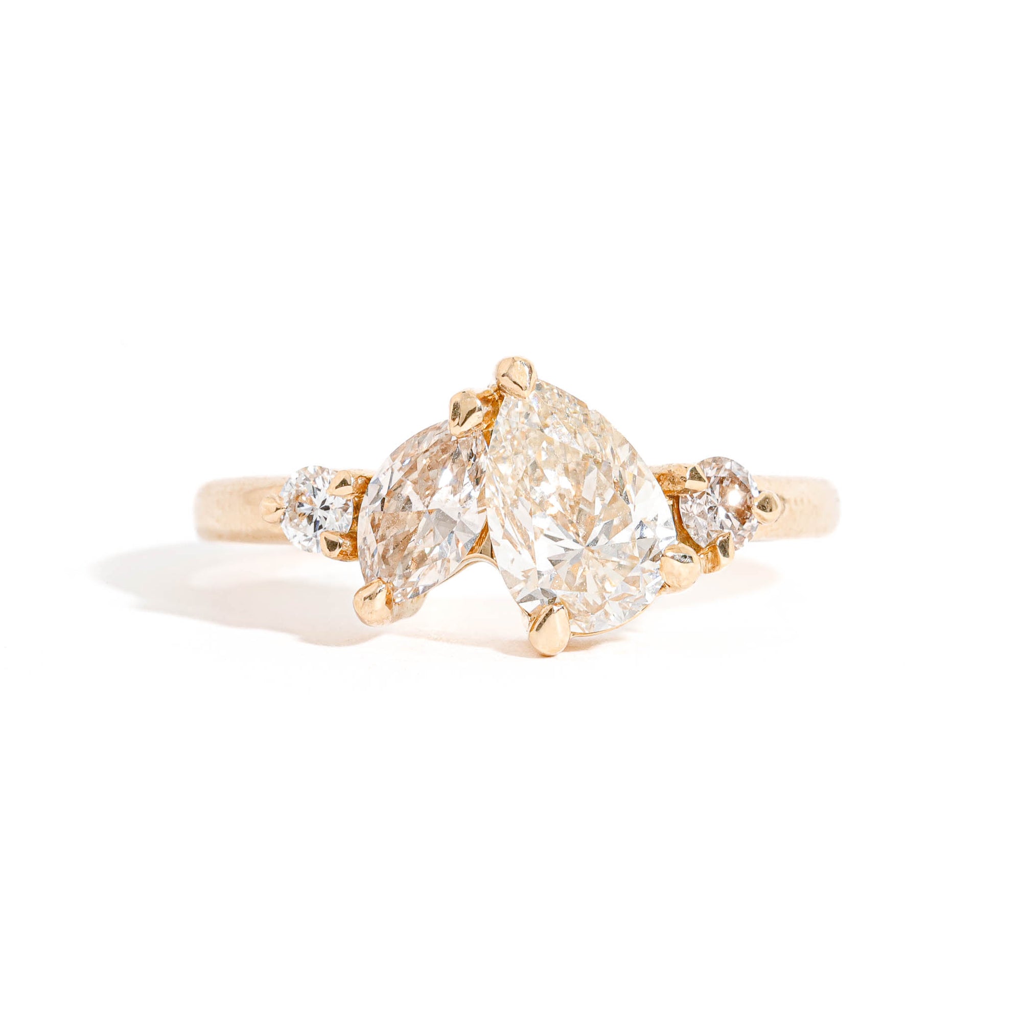 Pear Cut, Maquis Cut and Round Cut Diamond Ring in 18 Carat Yellow Gold 