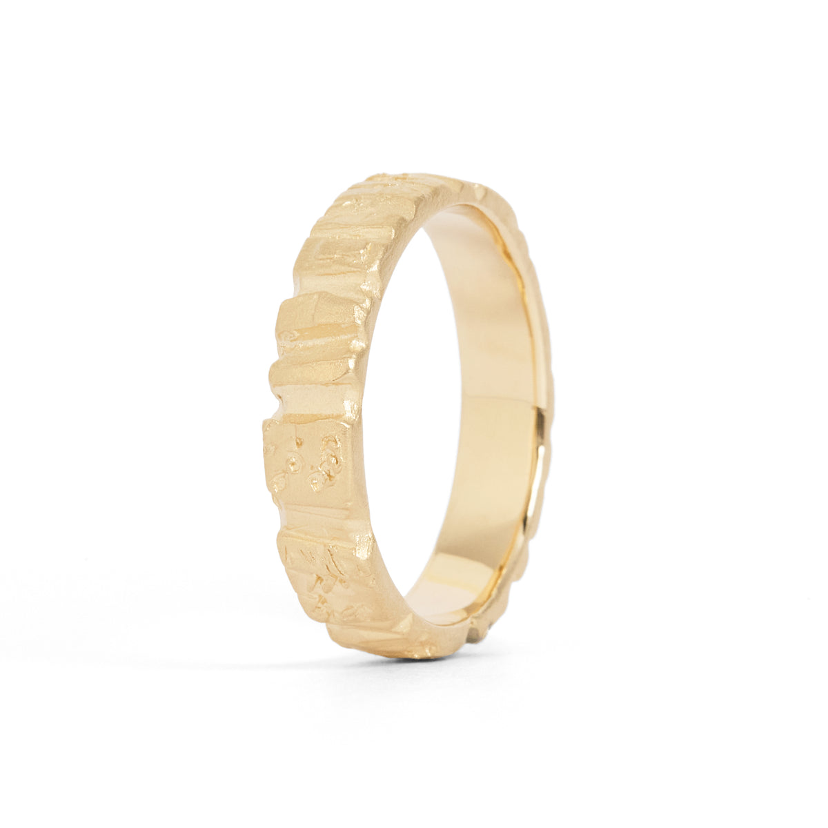 Helio Carved Band