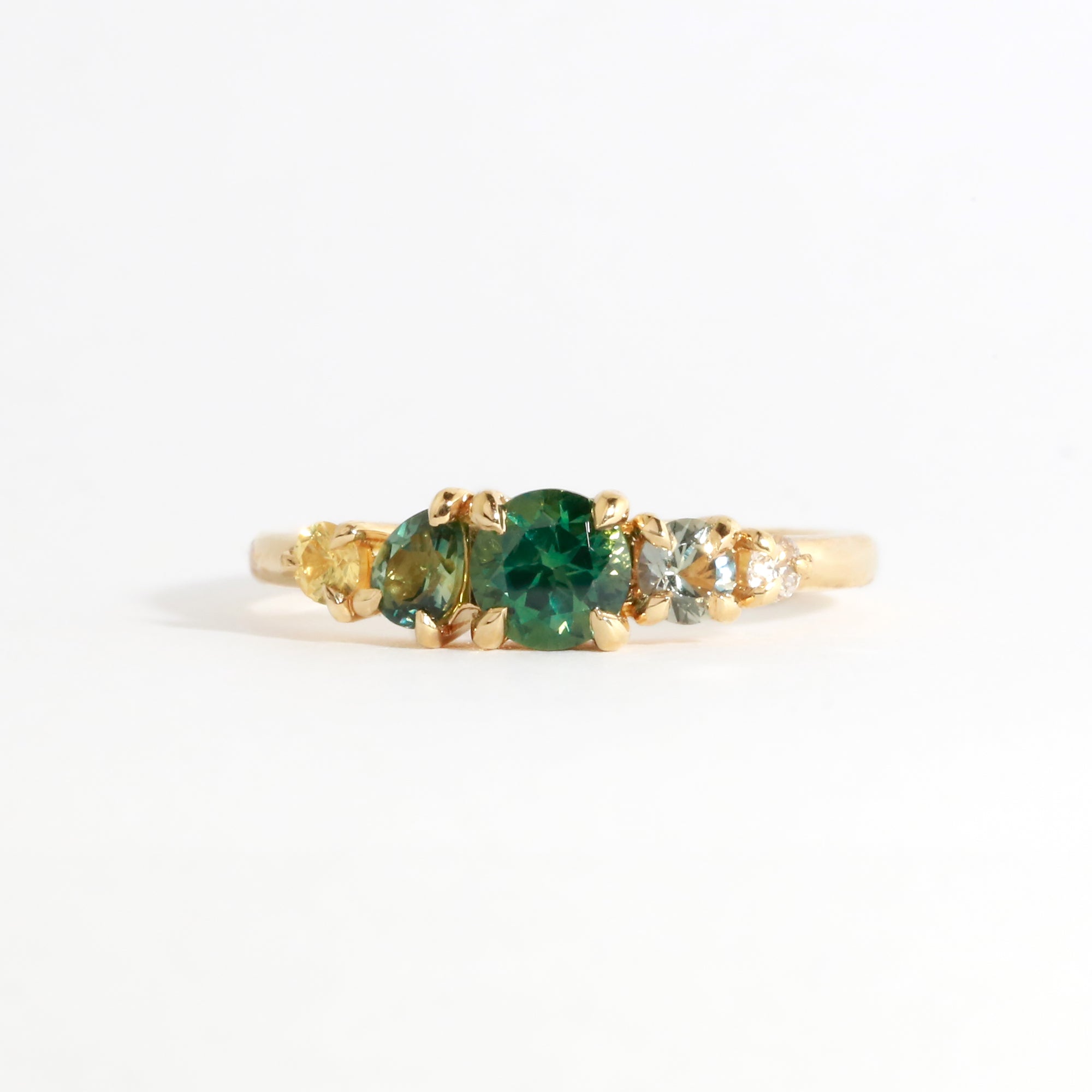 Virens Sapphire and Diamond Ring