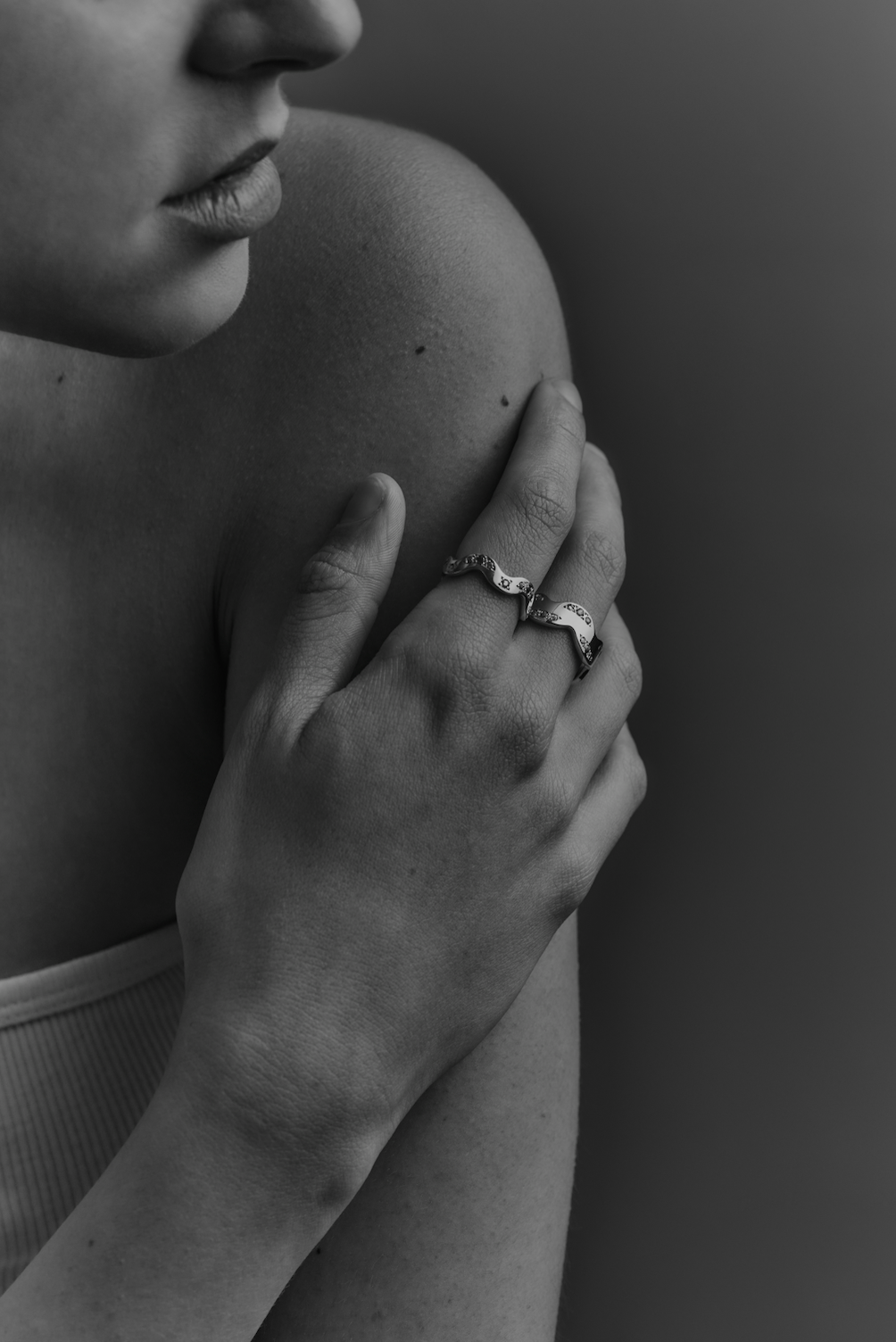 Melody Wave Ring