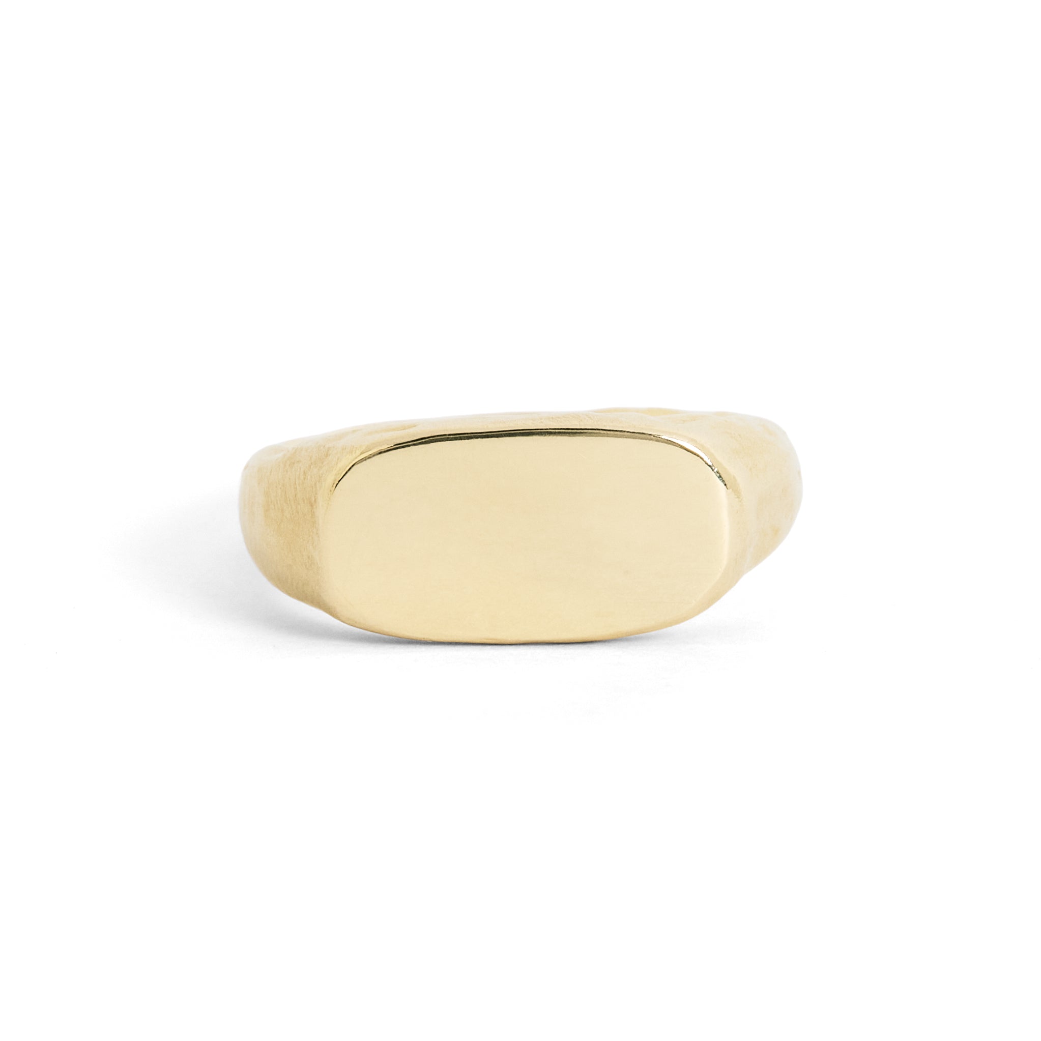 9kt Yellow Gold signet ring on white background