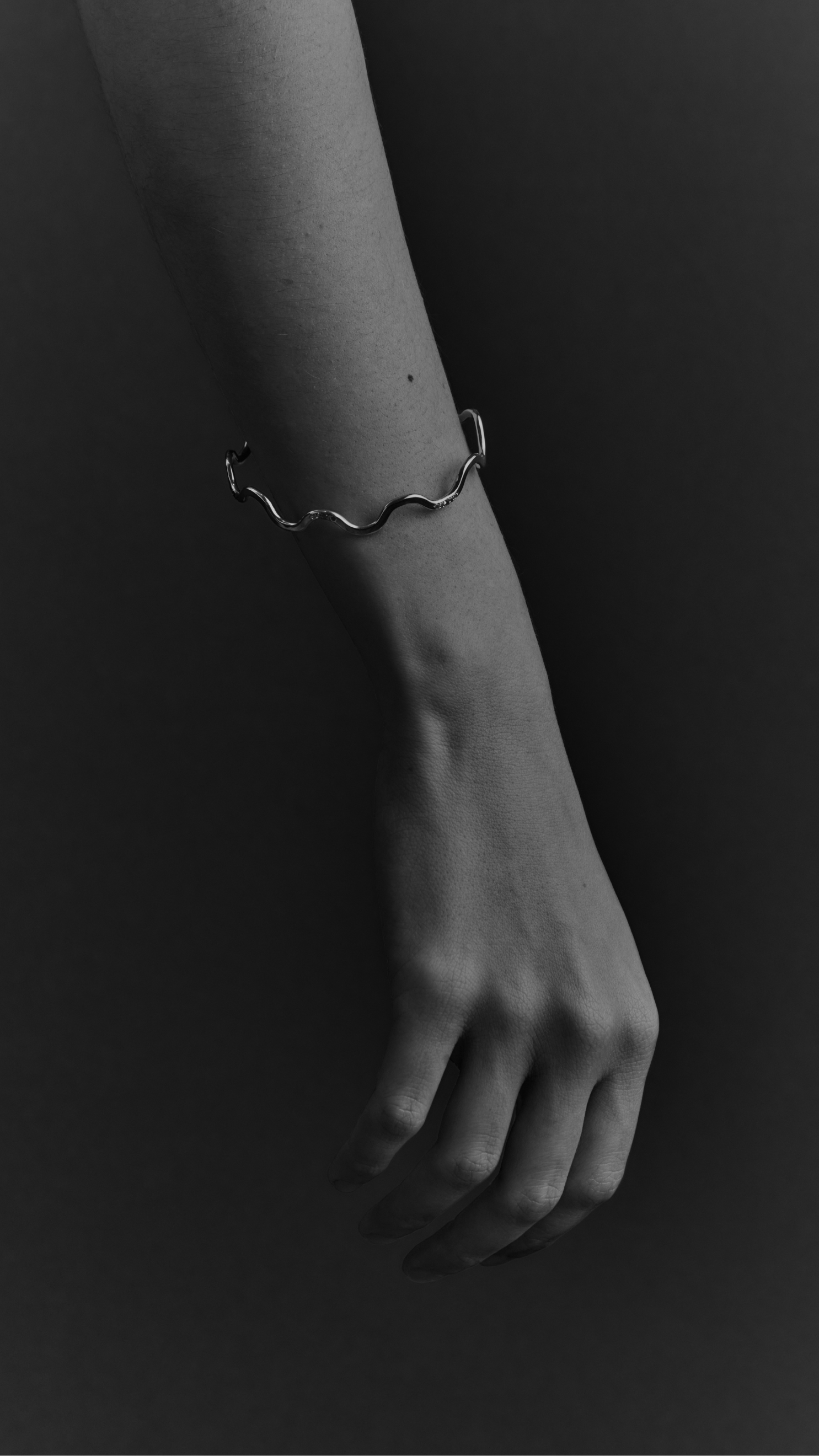 Black online finch jewellery