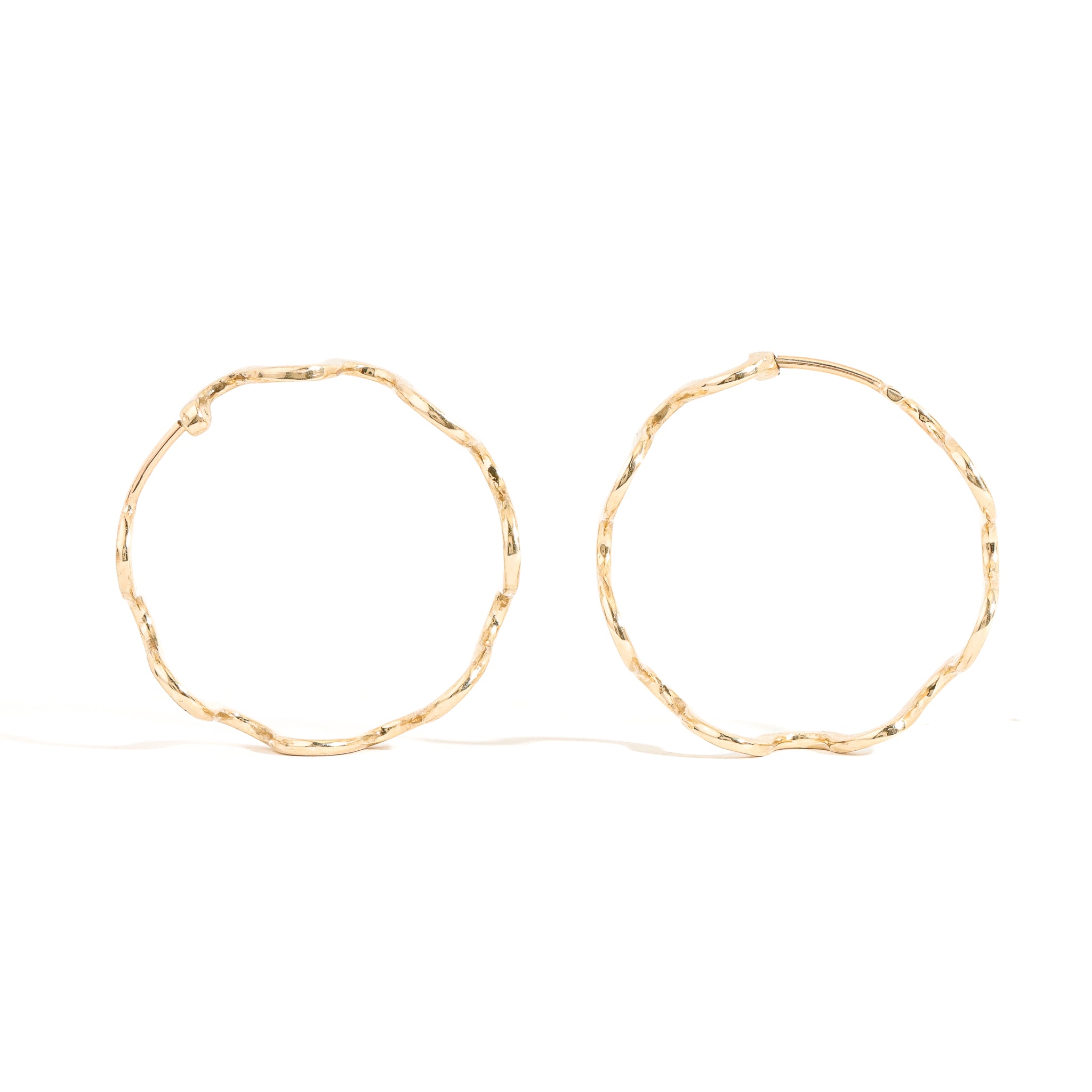 9ct solid gold medium sized hoop ripple earring