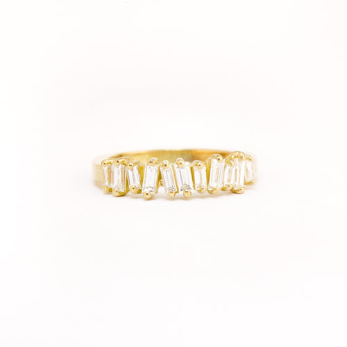 Made in Melbourne, bespoke line up of diamonds in row in an 18ct yellow band. 