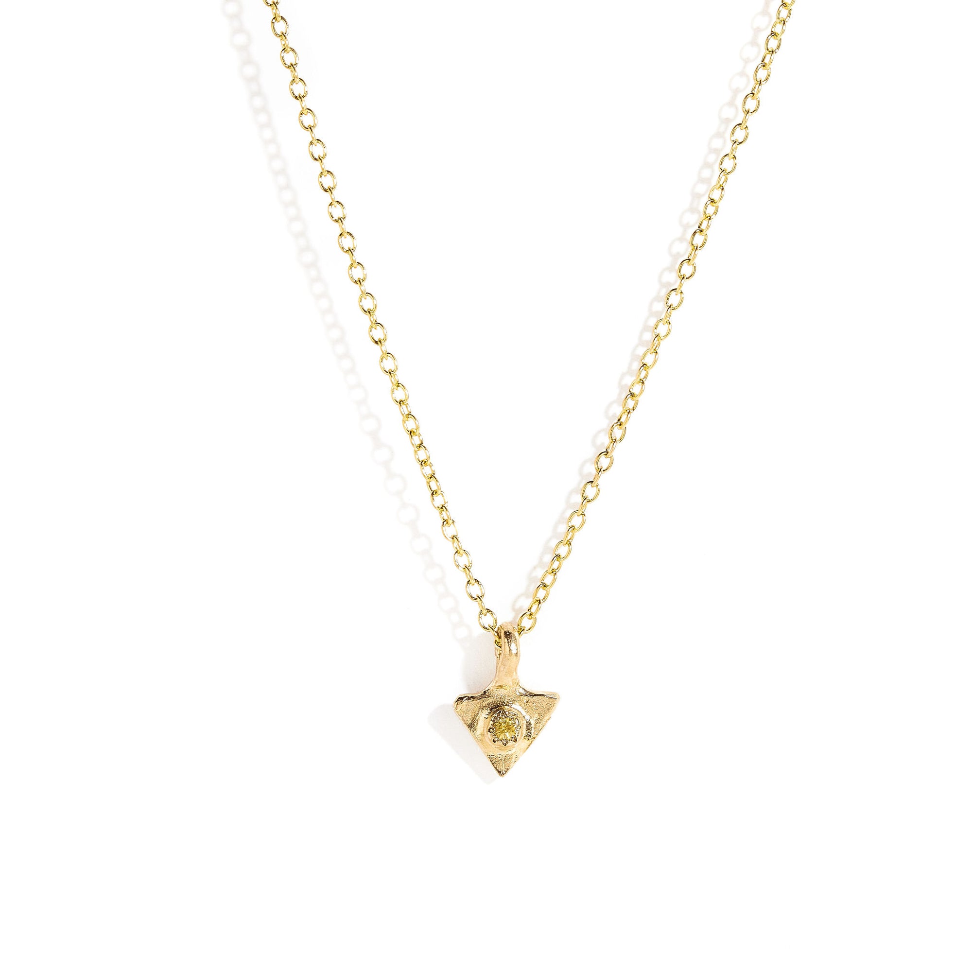  Yellow sapphire pendant in 9 carat yellow gold. 
