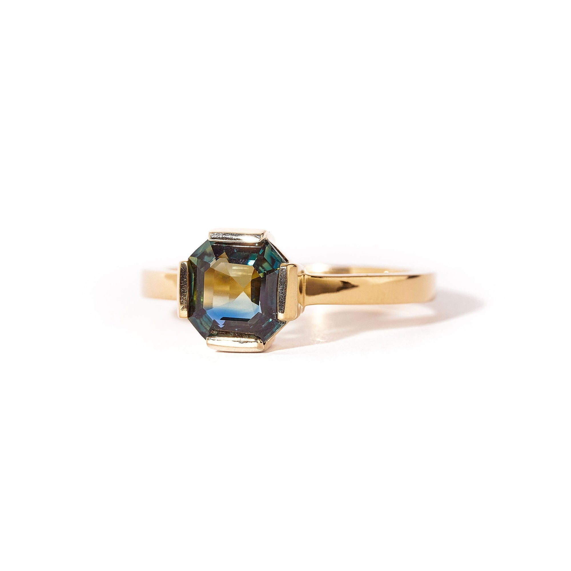 Solitaire Asscher Cut Sapphire in 18ct Yellow Gold